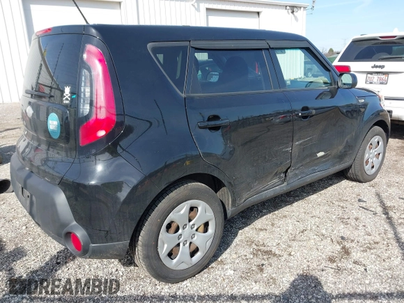 2014 Kia Soul with VIN KNDJN2A2XE7037945, listed as a IAAI auction lot 41777905 with 104,005 mi miles. Bid and sale history available at carsss.com. Image 4.