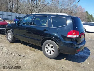 2009 Kia Borrego LX with VIN KNDJJ741995037531, listed as a IAAI auction lot 41738591 with 210,029 mi miles. Bid and sale history available at carsss.com. Image 3.