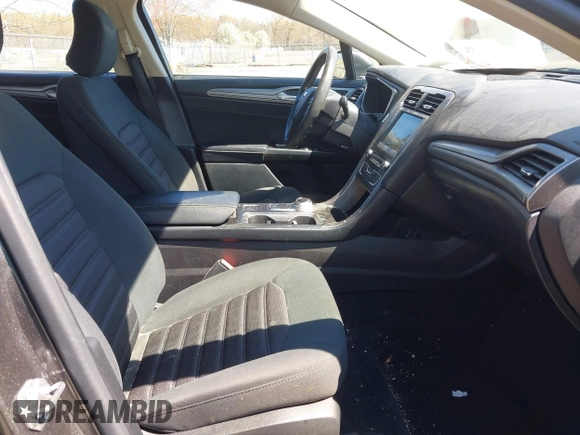 2017 Ford Fusion SE with VIN 3FA6P0H70HR107252, listed as a IAAI auction lot 42041332 with 121,255 mi miles. Bid and sale history available at carsss.com. Image 5.