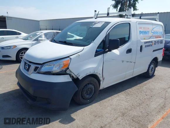 2016 Nissan NV200 S with VIN 3N6CM0KN7GK699055, listed as a IAAI auction lot 42393924 with 50,580 mi miles and . Bid and sale history available at DreamBid. Image 18.