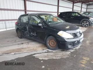 2009 Nissan Versa 1.8 S with VIN 3N1BC13E39L482656, listed as a IAAI auction lot 40930460 with 176,930 mi miles. Bid and sale history available at carsss.com. Image 1.