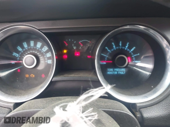 2013 Ford Mustang V6 with VIN 1ZVBP8AM9D5253490, listed as a IAAI auction lot 41856886 with 236,348 mi miles and . Bid and sale history available at DreamBid. Image 7.
