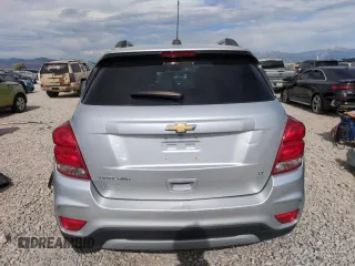 2020 Chevrolet Trax LT with VIN KL7CJPSB9LB038110, listed as a Copart auction lot 60111125 with 54,710 mi miles and Salvage title. Bid and sale history available at DreamBid. Image 6.