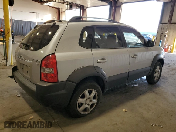 2005 Hyundai Tucson GLS with VIN KM8JN12D45U130595, listed as a Copart auction lot 79824124 with 209,287 mi miles and Salvage Title. Bid and sale history available at carsss.com. Image 3.