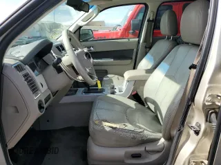 2010 Mercury Mariner Premier z VIN 4M2CN8HG0AKJ00727, wystawiony jako Copart lot #51244455 z przebiegiem 125 675 mil mil oraz Szkoda całkowita • Salvage title. Historia ofert i sprzedaży dostępna na DreamBid. Obrazek 7.