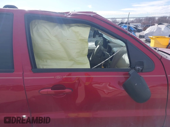 2007 Ford Escape Limited with VIN 1FMCU94147KA24935, listed as a IAAI auction lot 41374921 with 111,512 mi miles. Bid and sale history available at carsss.com. Image 22.