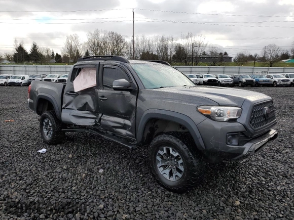 2018 Toyota Tacoma SR with VIN 3TMCZ5AN5JM132681, listed as a Copart auction lot 43244765 with 99,881 mi miles and Salvage Title. Bid and sale history available at carsss.com. Image 4.