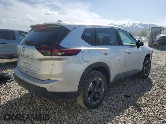 2025 Nissan Rogue SV with VIN 5N1BT3BA4SC808162, listed as a Copart auction lot 54365295 with 2,708 mi miles and Clean Title. Bid and sale history available at DreamBid. Image 3.