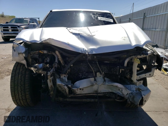 2005 Jeep Grand Cherokee Limited with VIN 1J8HR58235C704767, listed as a Copart auction lot 54436665 with 114,430 mi miles and Salvage title. Bid and sale history available at DreamBid. Image 5.
