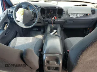 1999 Ford Expedition XLT z VIN 1FMRU1869XLC10336, wystawiony jako Copart lot #55728985 z przebiegiem Nie podano mil oraz Szkoda całkowita • Salvage title. Historia ofert i sprzedaży dostępna na DreamBid. Obrazek 8.
