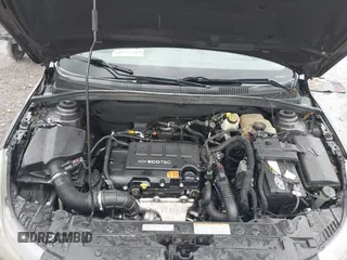 2014 Chevrolet Cruze 1LT z VIN 1G1PC5SBXE7336621, wystawiony jako IAAI lot #42290252 z przebiegiem 184 453 mil mil oraz . Historia ofert i sprzedaży dostępna na DreamBid. Obrazek 10.