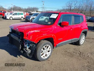 2017 Jeep Renegade Latitude with VIN ZACCJBBB2HPF91832, listed as a IAAI auction lot 41432771 with 32,601 mi miles. Bid and sale history available at carsss.com. Image 2.