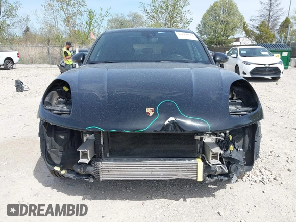 2018 Porsche Macan with VIN WP1AA2A54JLB08529, listed as a IAAI auction lot 42112829 with 90,596 mi miles and . Bid and sale history available at DreamBid. Image 12.