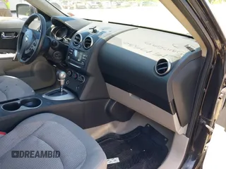 2013 Nissan Rogue SV z VIN JN8AS5MV9DW640118, wystawiony jako IAAI lot #39519530 z przebiegiem 86 621 mil mil oraz . Historia ofert i sprzedaży dostępna na DreamBid. Obrazek 5.