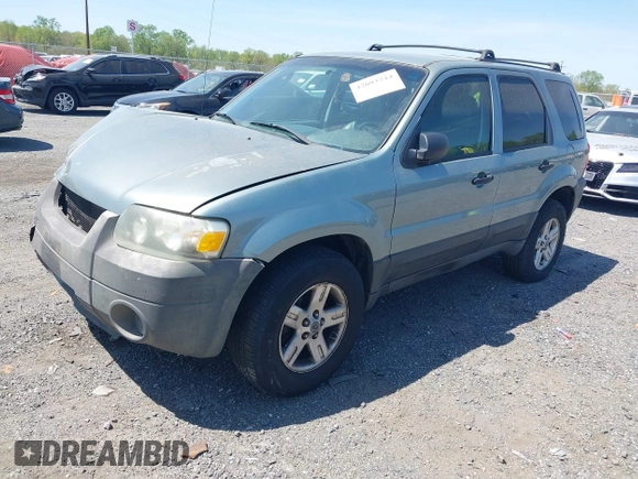 2005 Ford Escape Hybrid z VIN 1FMCU96HX5KC07151, wystawiony jako IAAI lot #42093744 z przebiegiem 275 661 mil mil oraz . Historia ofert i sprzedaży dostępna na DreamBid. Obrazek 18.