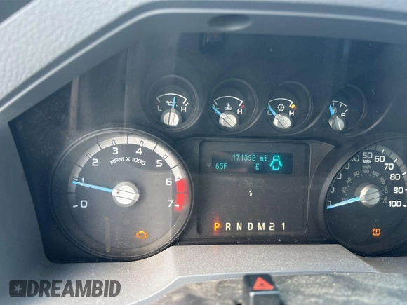 2015 Ford F-250 Lariat z VIN 1FT7W2B61FEB96343, wystawiony jako IAAI lot #42260239 z przebiegiem 171 392 mil mil oraz . Historia ofert i sprzedaży dostępna na DreamBid. Obrazek 12.