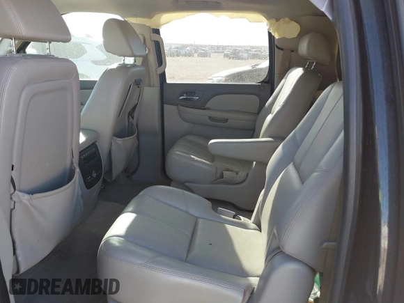 2007 Chevrolet Suburban LT with VIN 3GNFC16077G264439, listed as a IAAI auction lot 41212959 with Not Provided miles and . Bid and sale history available at DreamBid. Image 8.
