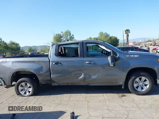 2020 Chevrolet Silverado 1500 LT with VIN 3GCPWCEKXLG437724, listed as a IAAI auction lot 41966035 with 40,024 mi miles. Bid and sale history available at carsss.com. Image 13.