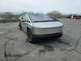 2024 Tesla Cybertruck с VIN 7G2CEHEDXRA056495, выставлен на аукционе Copart как лот 50212135 с пробегом 5 280 миль миль и Списание • Salvage title. История ставок и продаж доступна на DreamBid. Изображение 10.