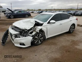 2019 Nissan Altima SV z VIN 1N4BL4DV7KC134704, wystawiony jako Copart lot #55764635 z przebiegiem 74 818 mil mil oraz Szkoda całkowita • Salvage title. Historia ofert i sprzedaży dostępna na DreamBid. Obrazek 1.