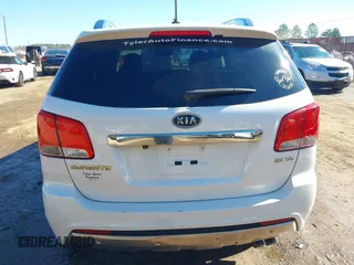 2011 Kia Sorento SX with VIN 5XYKW4A24BG093780, listed as a IAAI auction lot 41388971 with 171,673 mi miles. Bid and sale history available at carsss.com. Image 16.