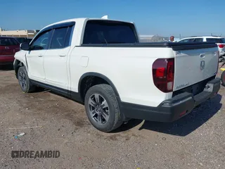 2017 Honda Ridgeline RTL-T z VIN 5FPYK3F69HB038048, wystawiony jako IAAI lot #42583177 z przebiegiem 183 564 mil mil oraz . Historia ofert i sprzedaży dostępna na DreamBid. Obrazek 3.
