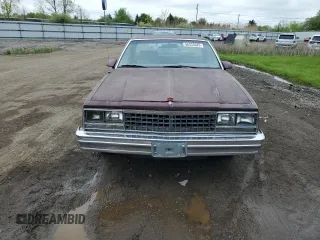 1987 Chevrolet El Camino SS z VIN 3GCCW80H7HS913746, wystawiony jako Copart lot #56333525 z przebiegiem 73 609 mil mil oraz Czysty tytuł • Clean title. Historia ofert i sprzedaży dostępna na DreamBid. Obrazek 5.