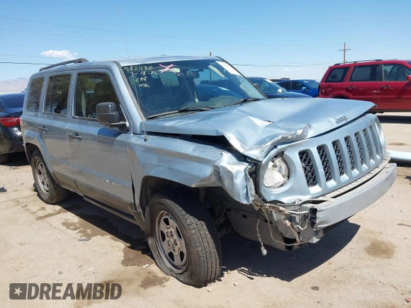 2013 Jeep Patriot Sport with VIN 1C4NJPBA5DD186974, listed as a IAAI auction lot 41900552 with 127,717 mi miles. Bid and sale history available at carsss.com. Image 6.
