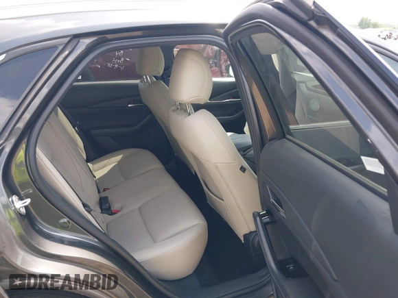2025 Mazda CX-30 S Preferred with VIN 3MVDMBCM2SM776872, listed as a IAAI auction lot 42582130 with 9,541 mi miles and . Bid and sale history available at DreamBid. Image 8.