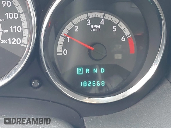 2010 Dodge Caliber SXT z VIN 1B3CB4HA9AD619378, wystawiony jako IAAI lot #42068680 z przebiegiem 182 668 mil mil oraz . Historia ofert i sprzedaży dostępna na DreamBid. Obrazek 7.