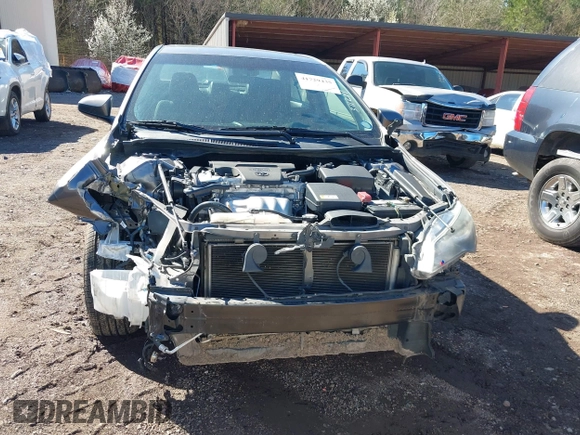 2017 Toyota Camry XLE with VIN 4T1BF1FK1HU311281, listed as a IAAI auction lot 41729435 with 132,488 mi miles. Bid and sale history available at carsss.com. Image 13.