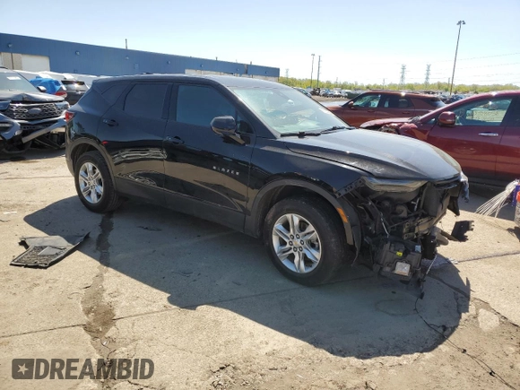 2021 Chevrolet Blazer LT z VIN 3GNKBCRS7MS569622, wystawiony jako Copart lot #56333085 z przebiegiem Nie podano mil oraz Czysty tytuł • Clean title. Historia ofert i sprzedaży dostępna na DreamBid. Obrazek 4.