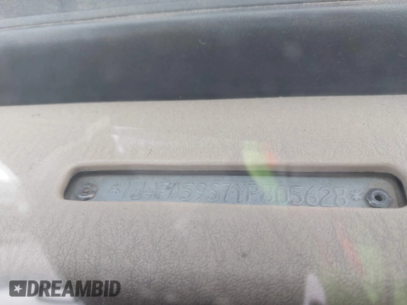 2000 Jeep Wrangler Sahara with VIN 1J4FA59S7YP805628, listed as a IAAI auction lot 42259201 with Not provided miles and . Bid and sale history available at DreamBid. Image 9.