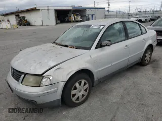2000 Volkswagen Passat z VIN WVWMA23B3YP228438, wystawiony jako Copart lot #48724625 z przebiegiem 204 670 mil mil oraz Szkoda całkowita • Salvage title. Historia ofert i sprzedaży dostępna na DreamBid. Obrazek 1.
