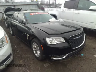 2018 Chrysler 300 Touring L z VIN 2C3CCAAG1JH338398, wystawiony jako IAAI lot #29497623 z przebiegiem 36 216 mil mil oraz . Historia ofert i sprzedaży dostępna na DreamBid. Obrazek 1.