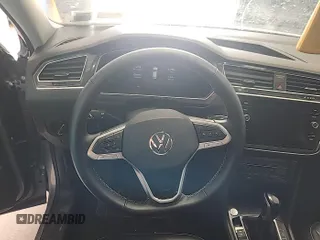 2024 Volkswagen Tiguan SE with VIN 3VV3B7AX9RM084536, listed as a IAAI auction lot 42708274 with 33,250 mi miles and . Bid and sale history available at DreamBid. Image 14.