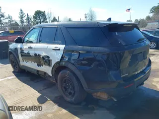 2020 Ford Police Interceptor Utility z VIN 1FM5K8AB7LGC00931, wystawiony jako IAAI lot #41598554 z przebiegiem 92 886 mil mil oraz . Historia ofert i sprzedaży dostępna na DreamBid. Obrazek 14.