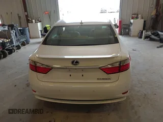 2014 Lexus ES 300h with VIN JTHBW1GG2E2067189, listed as a IAAI auction lot 42404843 with 182,798 mi miles and . Bid and sale history available at DreamBid. Image 16.