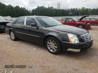 2011 Cadillac DTS Luxury Collection z VIN 1G6KD5E62BU112658, wystawiony jako Copart lot #56920935 z przebiegiem 141 550 mil mil oraz Tytuł czysty. Historia ofert i sprzedaży dostępna na DreamBid. Obrazek 4.