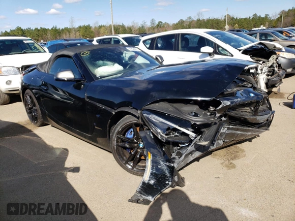 2021 BMW Z4 sDriveM40i z VIN WBAHF9C06MWX23868, wystawiony jako Copart lot #41820873 z przebiegiem 5325 mil mil oraz . Historia ofert i sprzedaży dostępna na DreamBid. Obrazek 4.