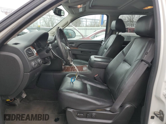 2012 Chevrolet Avalanche LTZ with VIN 3GNTKGE7XCG281513, listed as a Copart auction lot 48007475 with 205,791 mi miles and Salvage title. Bid and sale history available at DreamBid. Image 7.