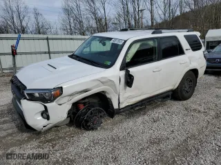 2017 Toyota 4Runner SR5 with VIN JTEBU5JR2H5475036, listed as a Copart auction lot 40812653 with 105,379 mi miles. Bid and sale history available at carsss.com. Image 1.