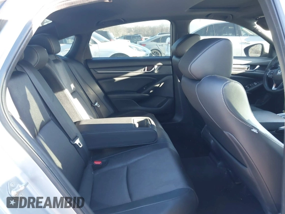 2019 Honda Accord Sport z VIN 1HGCV2F34KA025381, wystawiony jako IAAI lot #41453019 z przebiegiem 107 889 mil mil oraz . Historia ofert i sprzedaży dostępna na DreamBid. Obrazek 8.