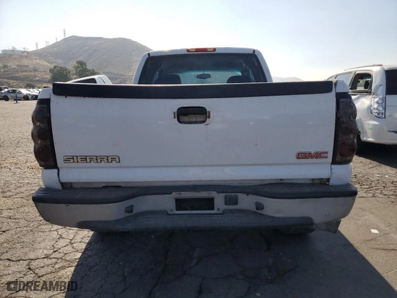 2005 GMC Sierra 1500 Work Truck with VIN 1GTEC19X15Z145599, listed as a Copart auction lot 72823024 with 197,506 mi miles and Salvage Title. Bid and sale history available at carsss.com. Image 6.