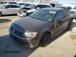 2015 Volkswagen Jetta SE z VIN 3VWD17AJ9FM283810, wystawiony jako Copart lot #43255024 z przebiegiem 135 067 mil mil oraz Szkoda całkowita • Salvage title. Historia ofert i sprzedaży dostępna na DreamBid. Obrazek 1.