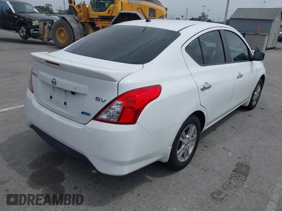 2015 Nissan Versa SV with VIN 3N1CN7AP7FL812770, listed as a IAAI auction lot 42047127 with 112,151 mi miles. Bid and sale history available at carsss.com. Image 4.