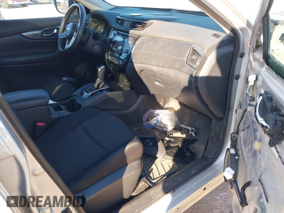 2017 Nissan Rogue SV with VIN 5N1AT2MV3HC846979, listed as a IAAI auction lot 41645524 with 95,264 mi miles. Bid and sale history available at carsss.com. Image 5.