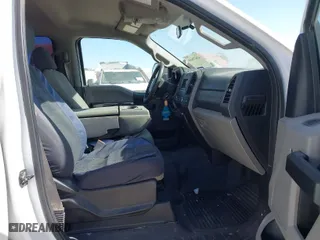 2019 Ford Super Duty F-250 SRW XL with VIN 1FT7W2B69KEC99875, listed as a IAAI auction lot 41675684 with 190,634 mi miles. Bid and sale history available at carsss.com. Image 5.