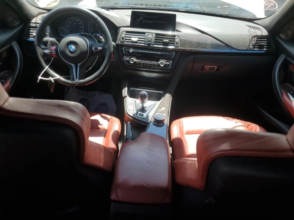2015 BMW M3 z VIN WBS3C9C52FJ276479, wystawiony jako Copart lot #51453525 z przebiegiem 67 477 mil mil oraz Szkody całkowita. Historia ofert i sprzedaży dostępna na DreamBid. Obrazek 8.