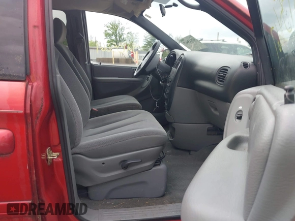 2005 Dodge Caravan SXT with VIN 2D4GP44L35R127086, listed as a IAAI auction lot 42135667 with 78,262 mi miles and . Bid and sale history available at carsss.com. Image 5.